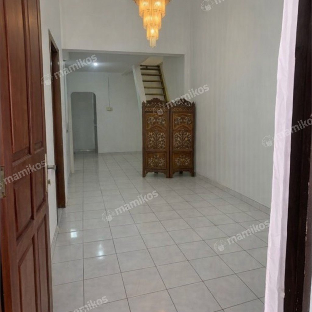 Rumah Sertifikat SHM 5 Kamar Tidur 3 Kamar Mandi Cilandak Jakarta Selatan - Photo 3