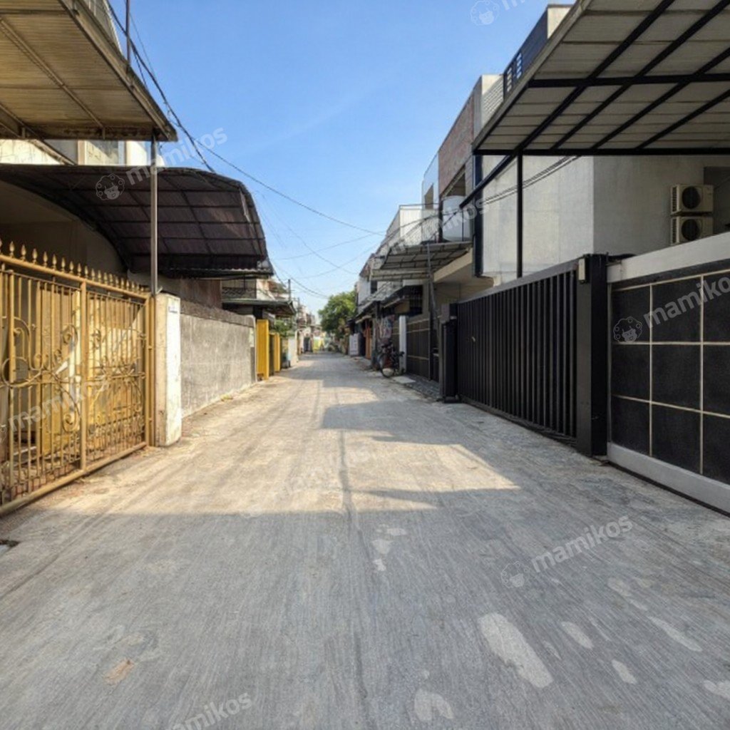 Rumah Sertifikat SHM 3 Kamar Tidur 2 Kamar Mandi Taman Ratu Jakarta Barat - Photo 2