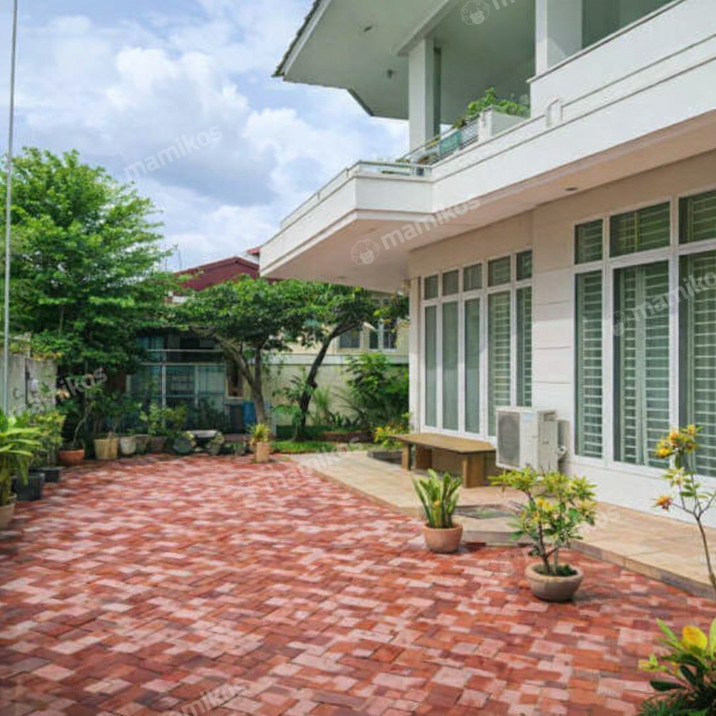 Rumah Sertifikat SHM 4 Kamar Tidur 3 Kamar Mandi Permata Buana Jakarta Barat - Photo 2