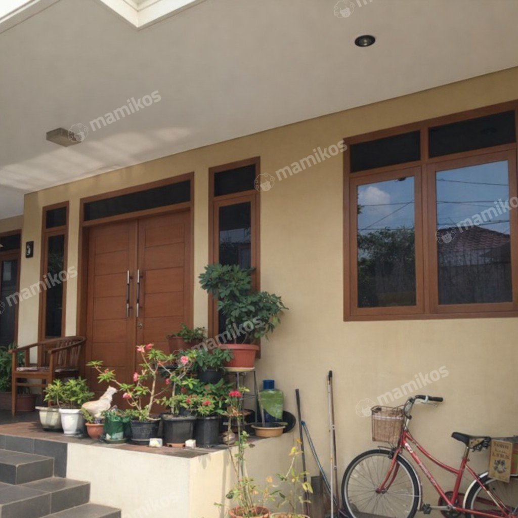 Rumah Sertifikat SHM 5 Kamar Tidur 4 Kamar Mandi Pulomas Jakarta Timur - Photo 2