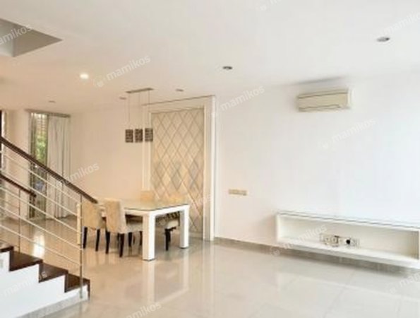Rumah Sertifikat SHM 3 Kamar Tidur 3 Kamar Mandi Semarang Selatan Semarang - Photo 2