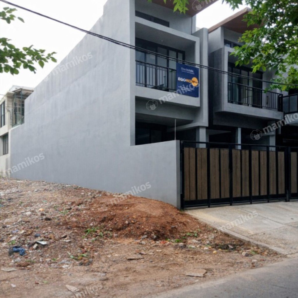 Rumah Sertifikat SHM 4 Kamar Tidur 4 Kamar Mandi Kav DKI Jakarta Barat - Photo 2