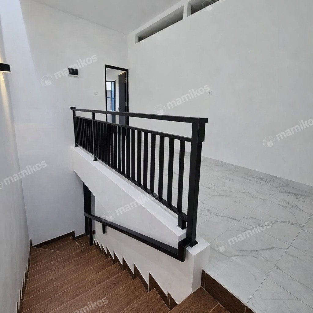 Rumah Sertifikat SHM 4 Kamar Tidur 4 Kamar Mandi Kav DKI Jakarta Barat - Photo 5