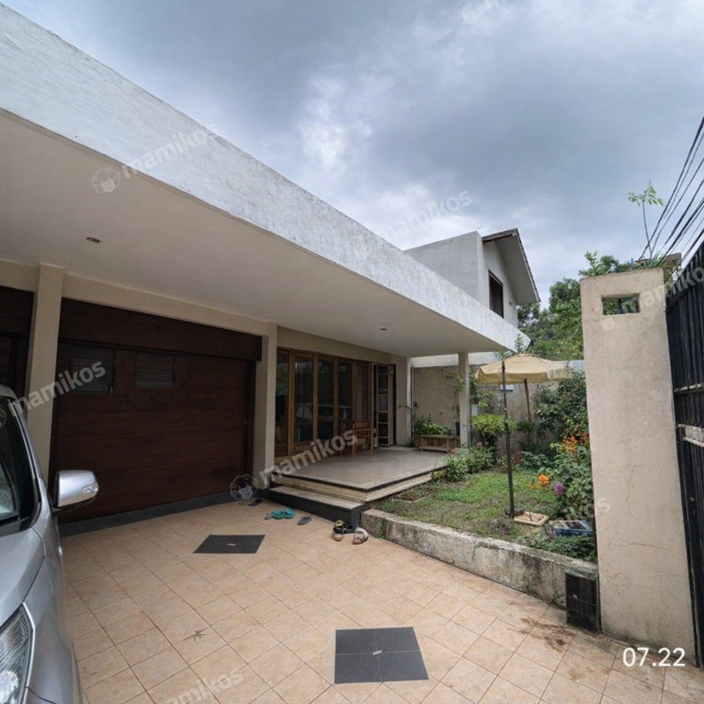 Rumah Sertifikat SHM 4 Kamar Tidur 2 Kamar Mandi Kebayoran Baru Jakarta Selatan - Photo 2