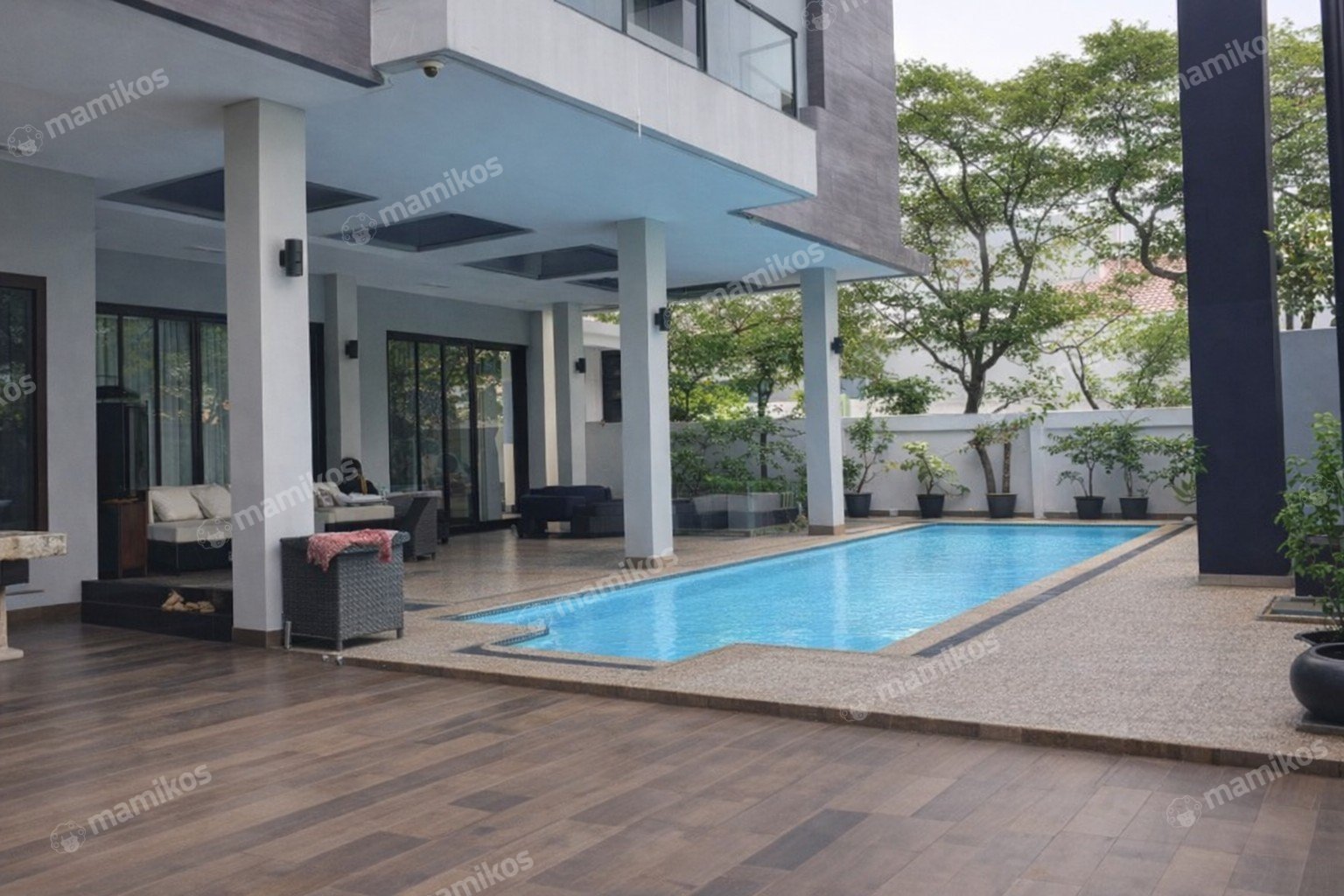 Rumah Sertifikat SHM 7 Kamar Tidur 7 Kamar Mandi Pantai Indah Kapuk Jakarta Utara