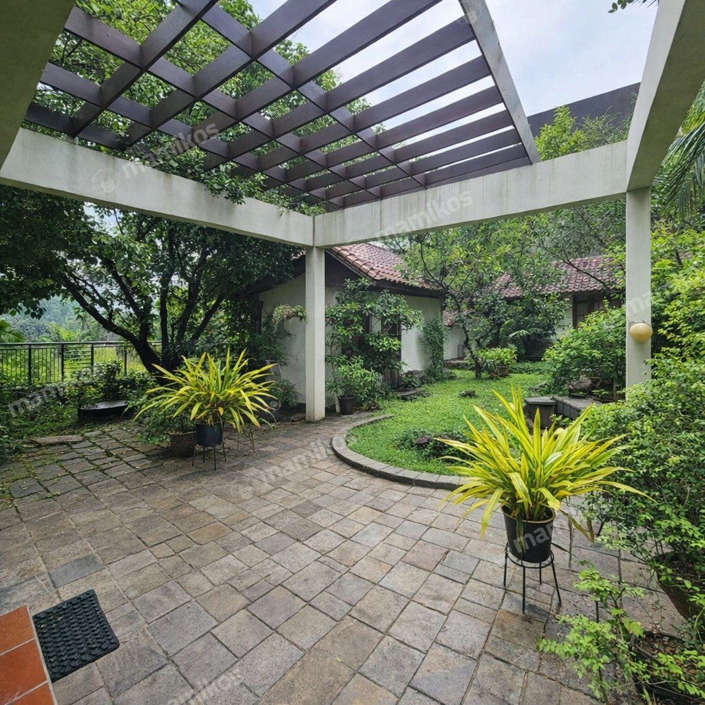 Rumah Sertifikat SHM 5 Kamar Tidur 4 Kamar Mandi Intercon Jakarta Barat - Photo 2