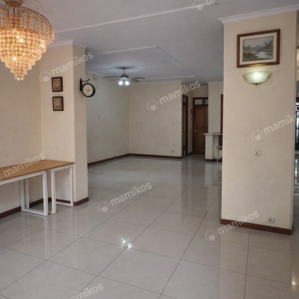 Rumah Sertifikat SHM 3 Kamar Tidur 3 Kamar Mandi Duren Sawit Jakarta Timur - Photo 2