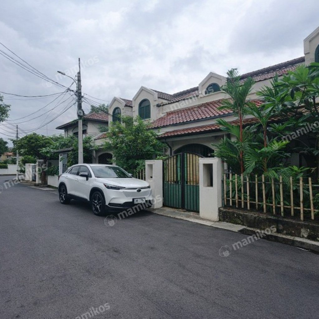Rumah Sertifikat SHM 5 Kamar Tidur 4 Kamar Mandi Cilandak Jakarta Selatan - Photo 3