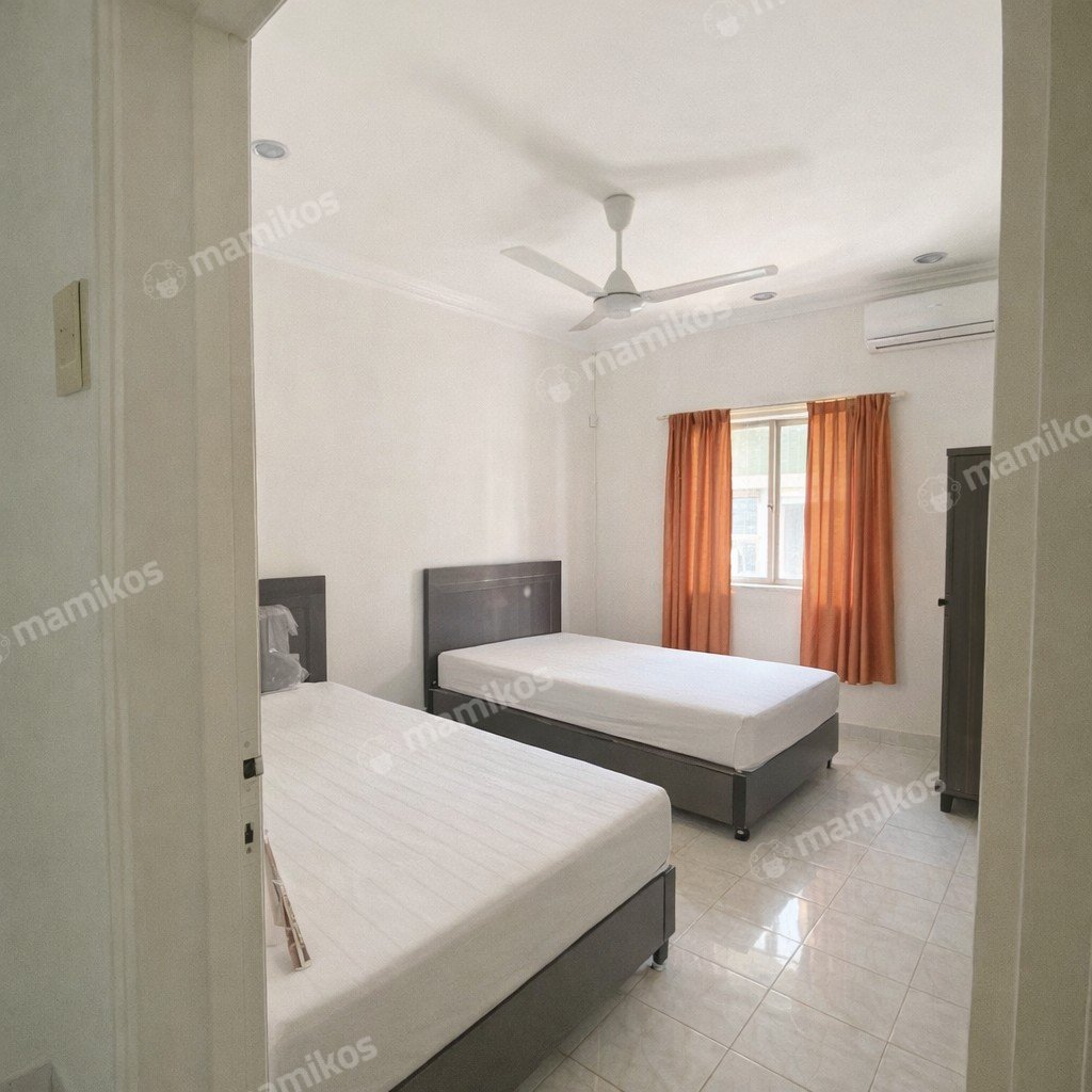 Rumah Sertifikat HGB 4 Kamar Tidur 3 Kamar Mandi Kota Wisata Jakarta Timur - Photo 5