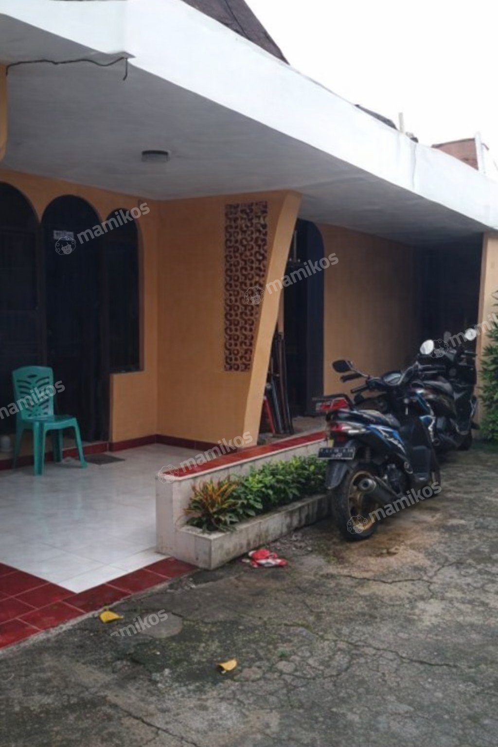 Rumah 7 Kamar Tidur 4 Kamar Mandi 1 Lantai Slipi Jakarta Barat - Photo 3