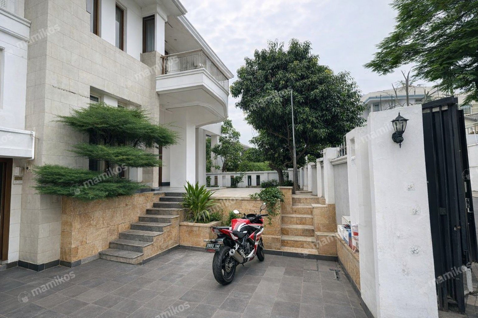 Rumah 5KT 5KM Sunrise Garden Jakarta Barat