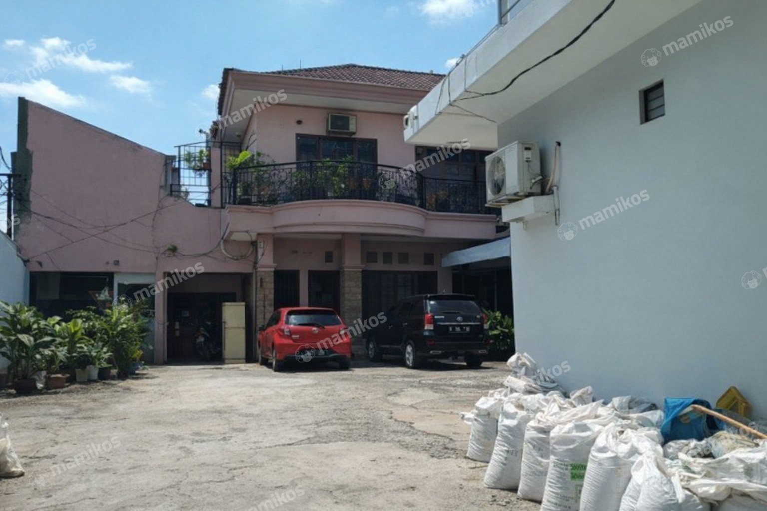 Rumah Sertifikat SHM 3 Kamar Tidur 2 Kamar Mandi Matraman Jakarta Timur
