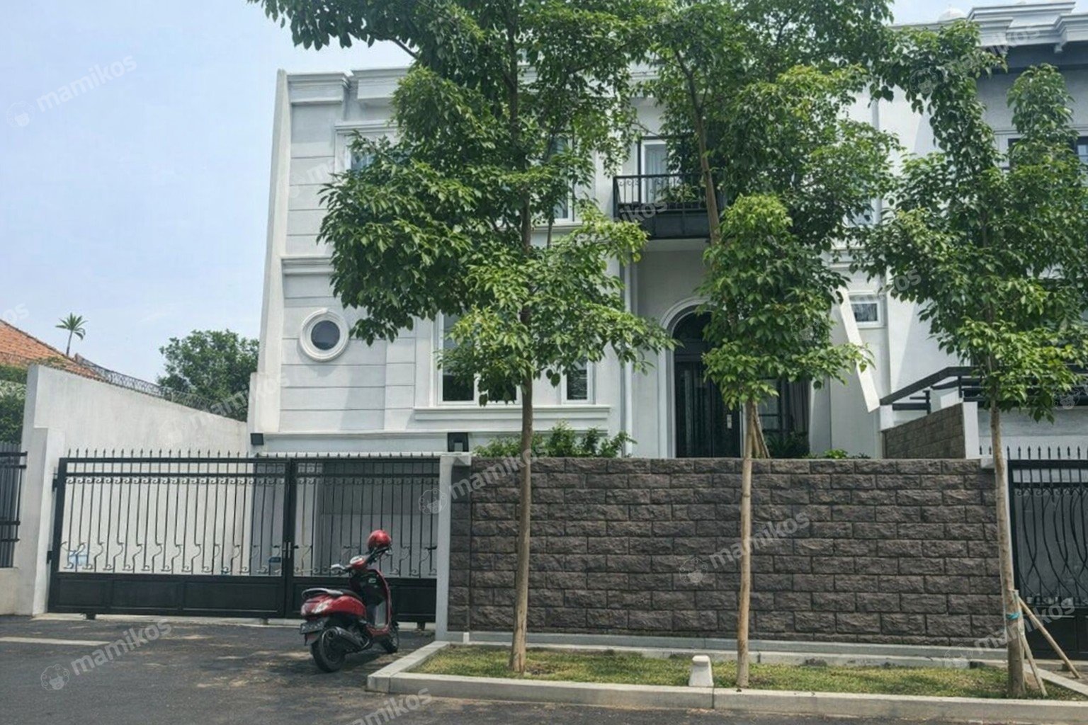 Rumah Sertifikat SHM 5 Kamar Tidur 5 Kamar Mandi Kebayoran Baru Jakarta Selatan