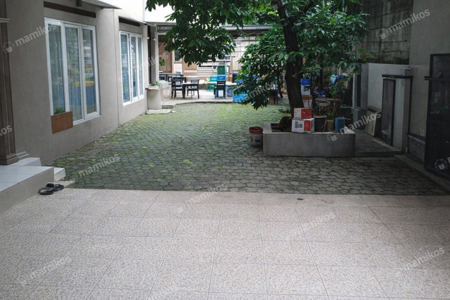 Rumah Sertifikat SHM 4 Kamar Tidur 4 Kamar Mandi Cirendeu Jakarta Selatan