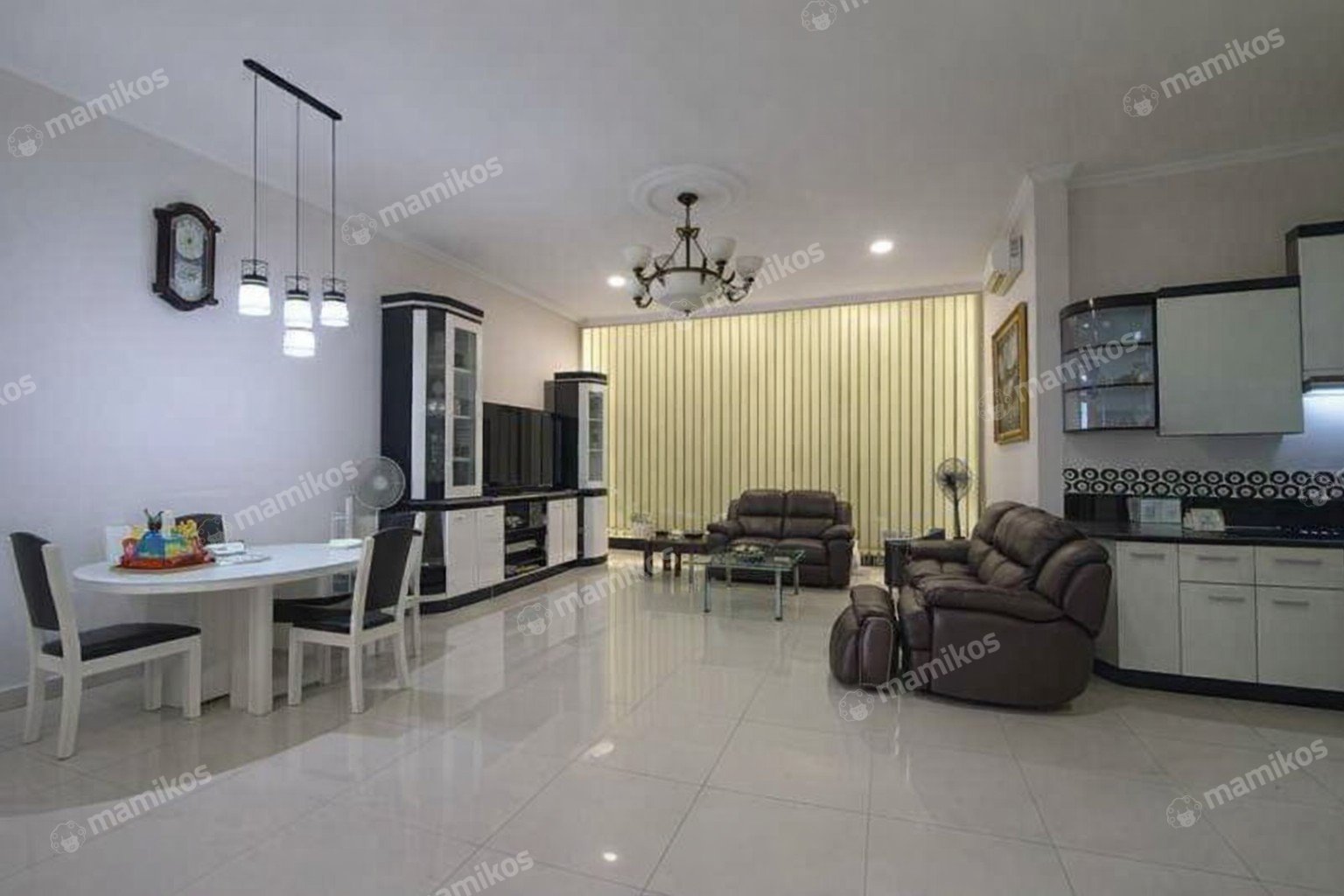 Rumah Sertifikat SHM 5 Kamar Tidur 3 Kamar Mandi Kembangan Jakarta Barat