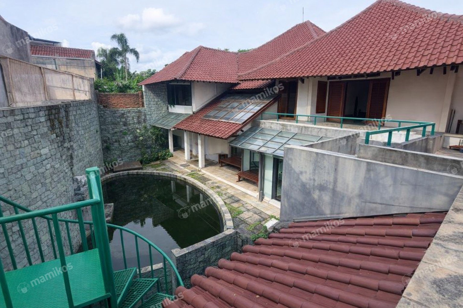 Rumah Sertifikat SHM 5 Kamar Tidur 4 Kamar Mandi Pondok Indah Jakarta Selatan