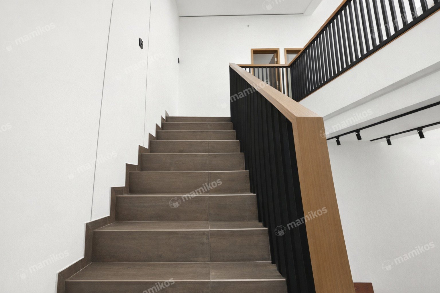 Rumah Sertifikat SHM 6 Kamar Tidur 4 Kamar Mandi Kebon Jeruk Jakarta Barat - Photo 5