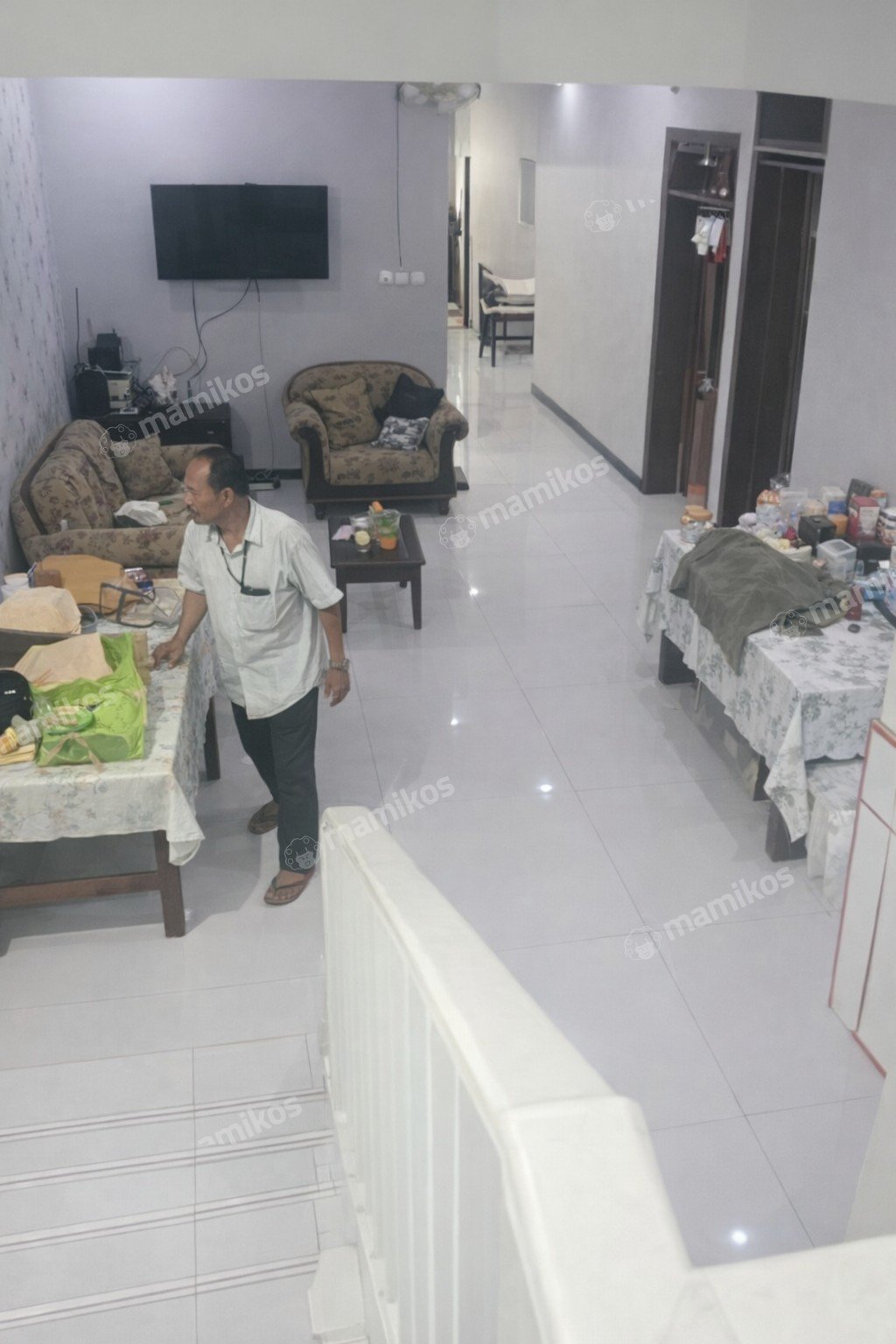 Rumah Sertifikat SHM 3 Kamar Tidur 3 Kamar Mandi Duren Sawit Jakarta Timur - Photo 2