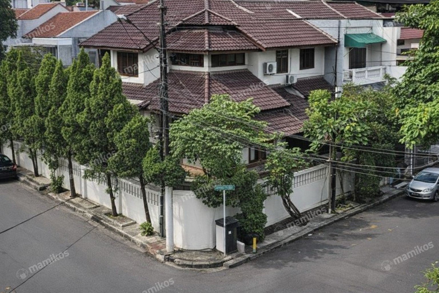 Rumah Sertifikat SHM 4 Kamar Tidur 3 Kamar Mandi Lebak Bulus Jakarta Selatan