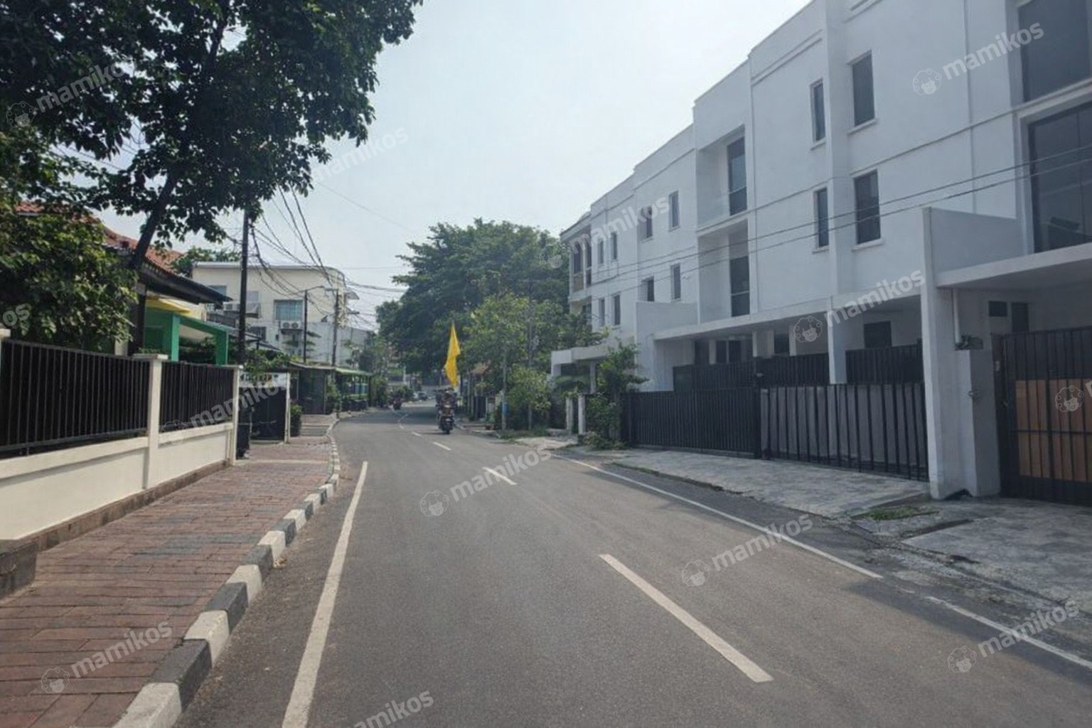 Rumah Sertifikat HGB 7 Kamar Tidur 4 Kamar Mandi Slipi Jakarta Barat - Photo 3