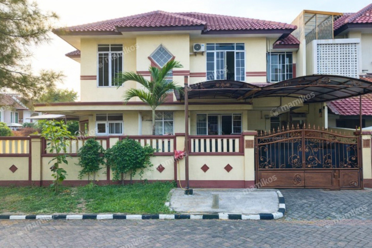 Rumah Sertifikat SHM 4 Kamar Tidur 3 Kamar Mandi Alfa Indah Jakarta Barat