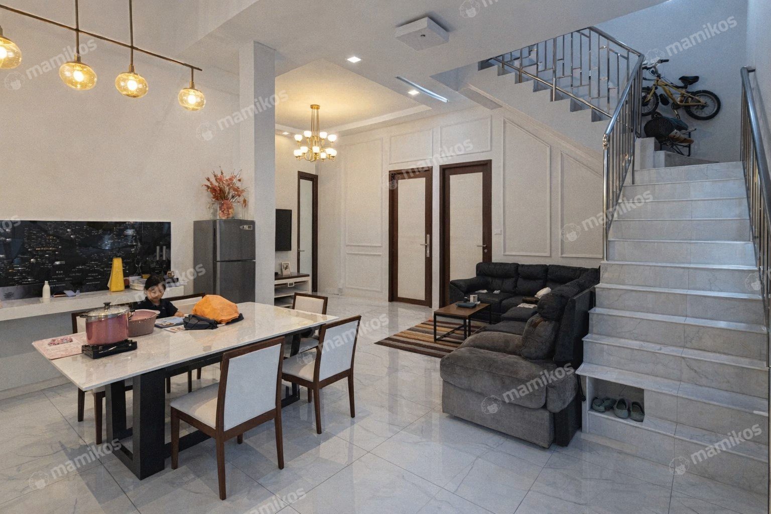 Rumah Sertifikat SHM 7 Kamar Tidur 3 Kamar Mandi Duri Kosambi Jakarta Barat - Photo 2