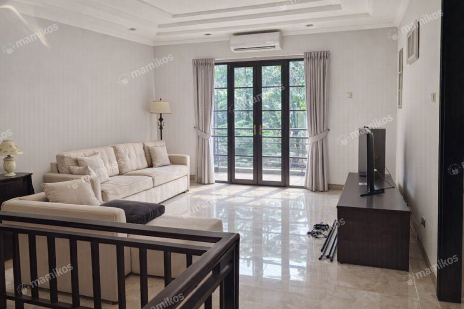 Rumah Sertifikat SHM 4 Kamar Tidur 3 Kamar Mandi Kemang Jakarta Selatan