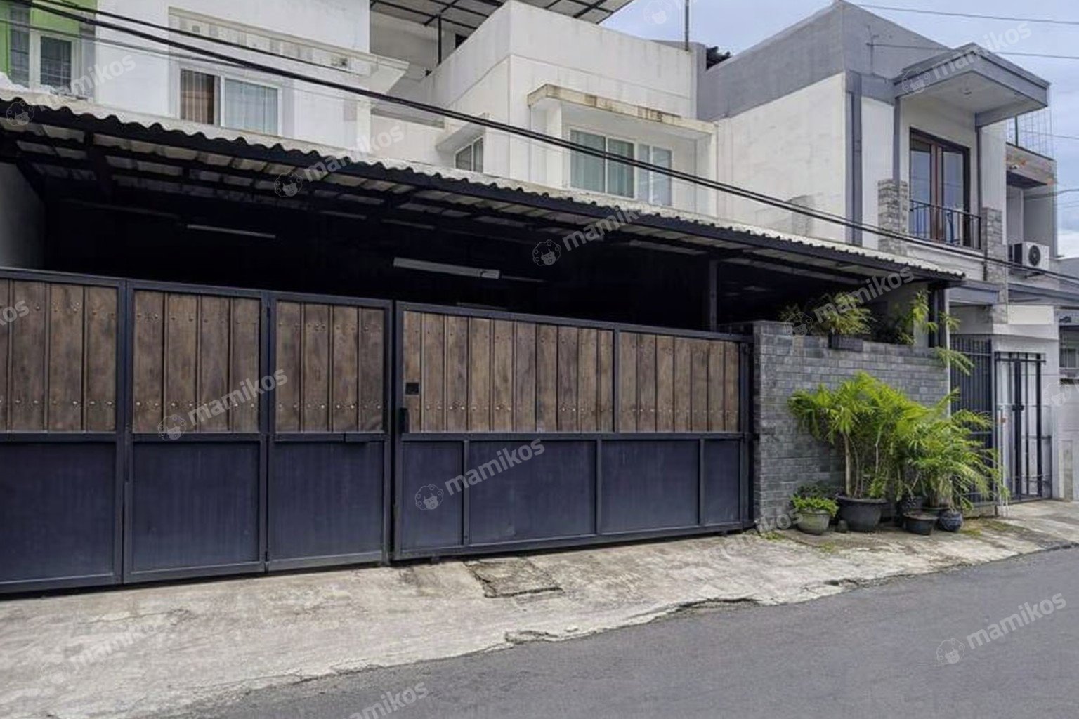 Rumah Sertifikat SHM 4 Kamar Tidur 2 Kamar Mandi Menteng Dalam Jakarta Selatan