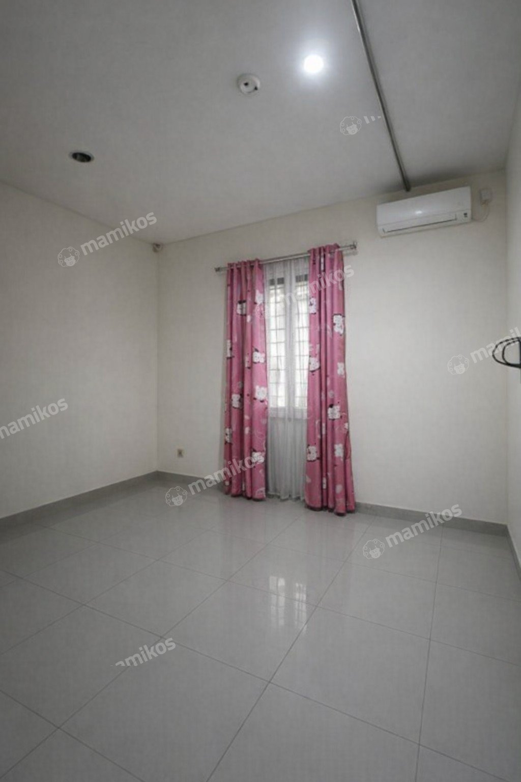 Rumah Sertifikat SHM 4 Kamar Tidur 3 Kamar Mandi Cengkareng Jakarta Barat - Photo 2