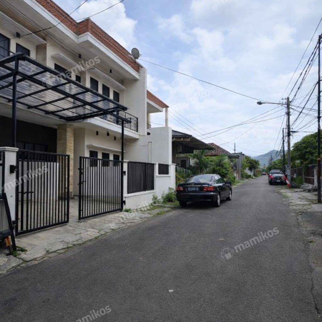 Rumah Sertifikat SHM 3 Kamar Tidur 2 Kamar Mandi Duren Sawit Jakarta Timur - Photo 2