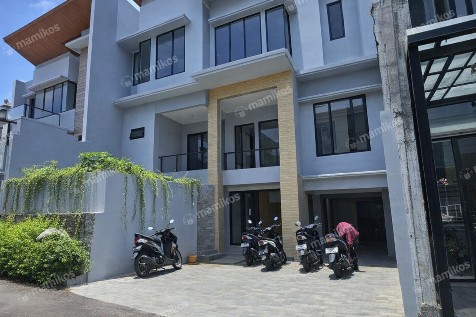 Rumah Sertifikat SHM 4 Kamar Tidur 4 Kamar Mandi Pondok Labu Jakarta Selatan