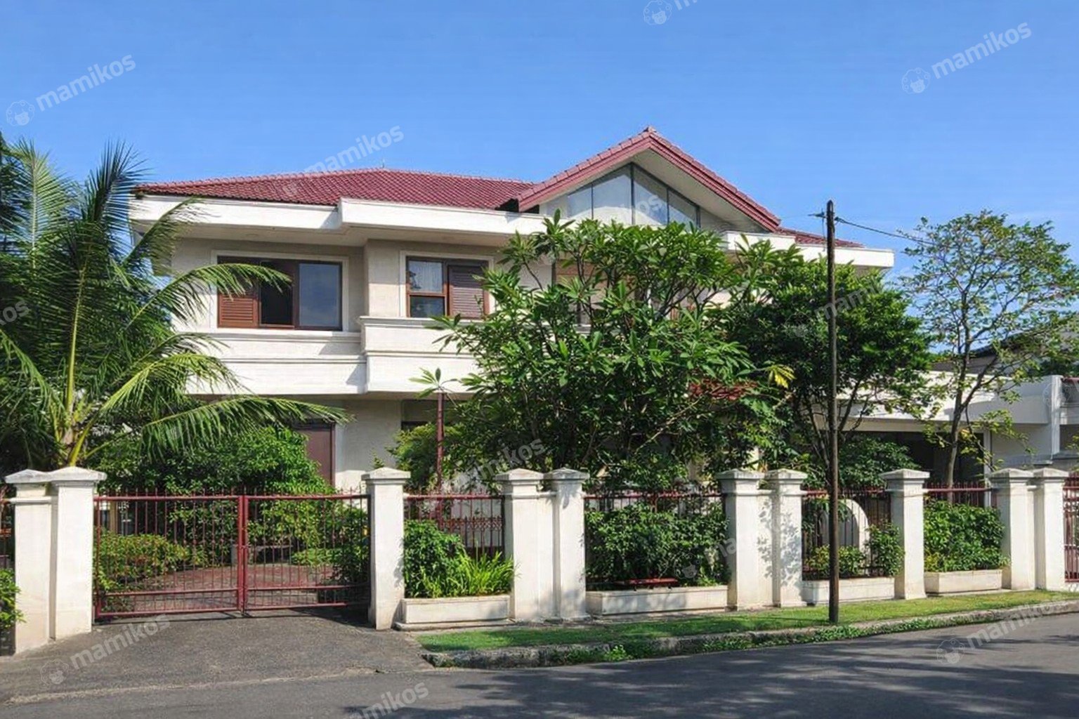 Rumah Sertifikat SHM 6 Kamar Tidur 5 Kamar Mandi Cilandak Jakarta Selatan