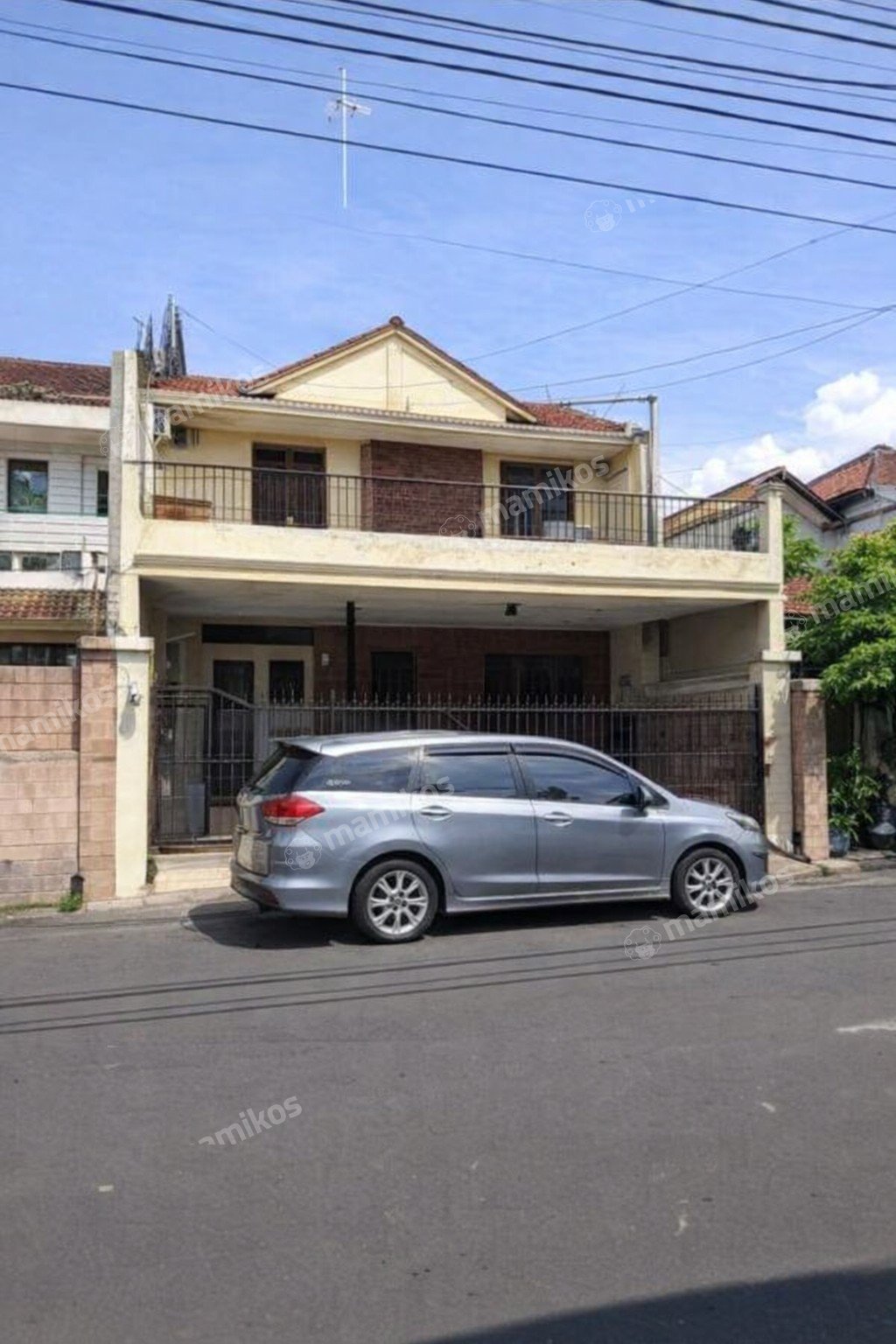 Rumah Sertifikat SHM 7 Kamar Tidur 3 Kamar Mandi Kebon Jeruk Jakarta Barat - Photo 2