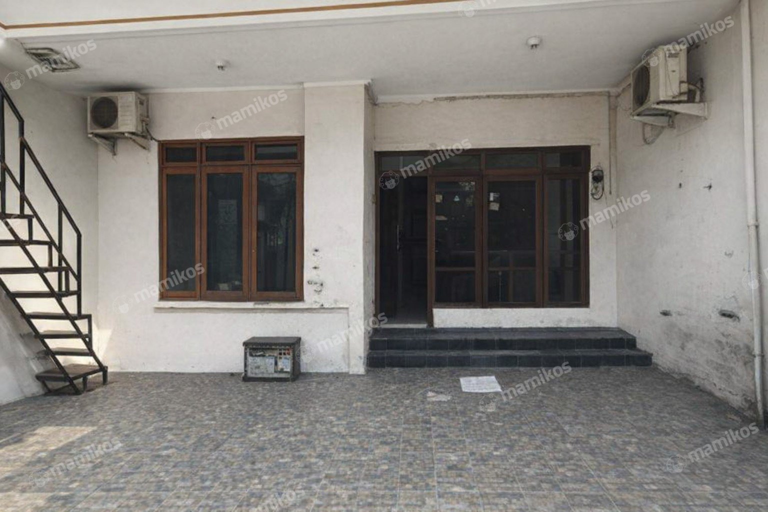 Rumah Sertifikat SHM 7 Kamar Tidur 3 Kamar Mandi Kebon Jeruk Jakarta Barat - Photo 3