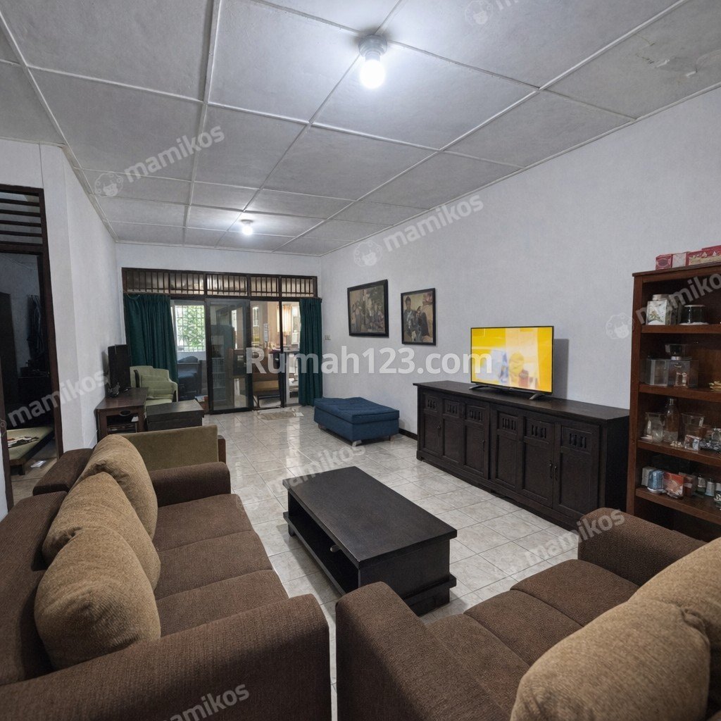 Rumah Sertifikat SHM 5 Kamar Tidur 3 Kamar Mandi Matraman Jakarta Timur - Photo 2