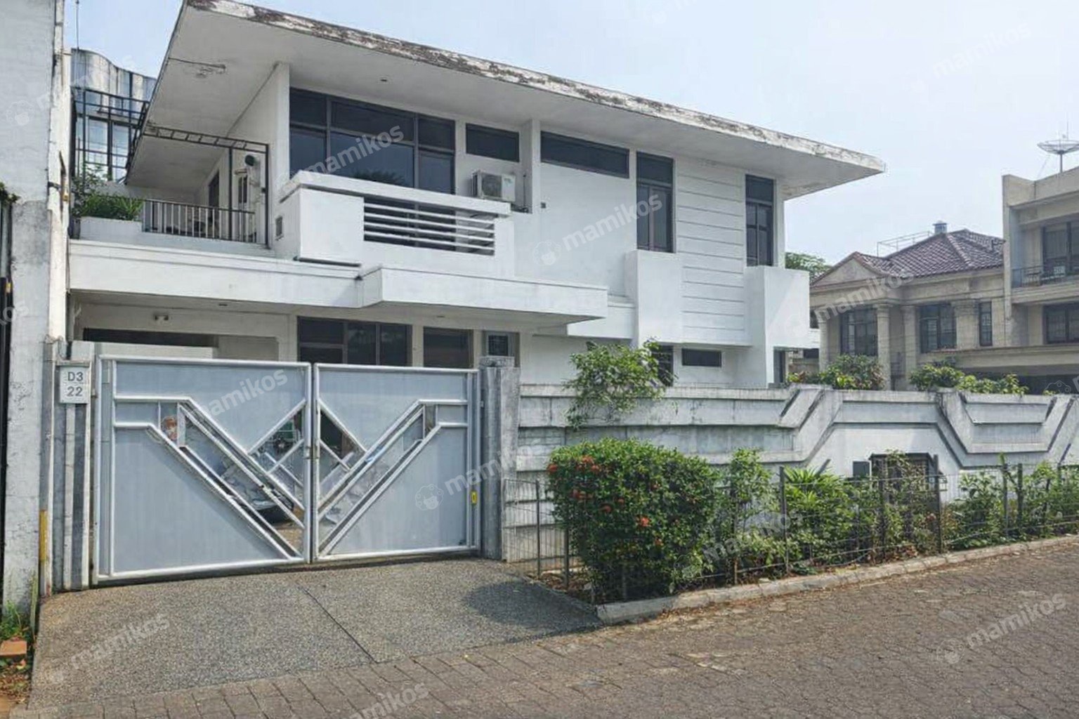 Rumah Sertifikat SHM 5 Kamar Tidur 3 Kamar Mandi Green garden Jakarta Barat