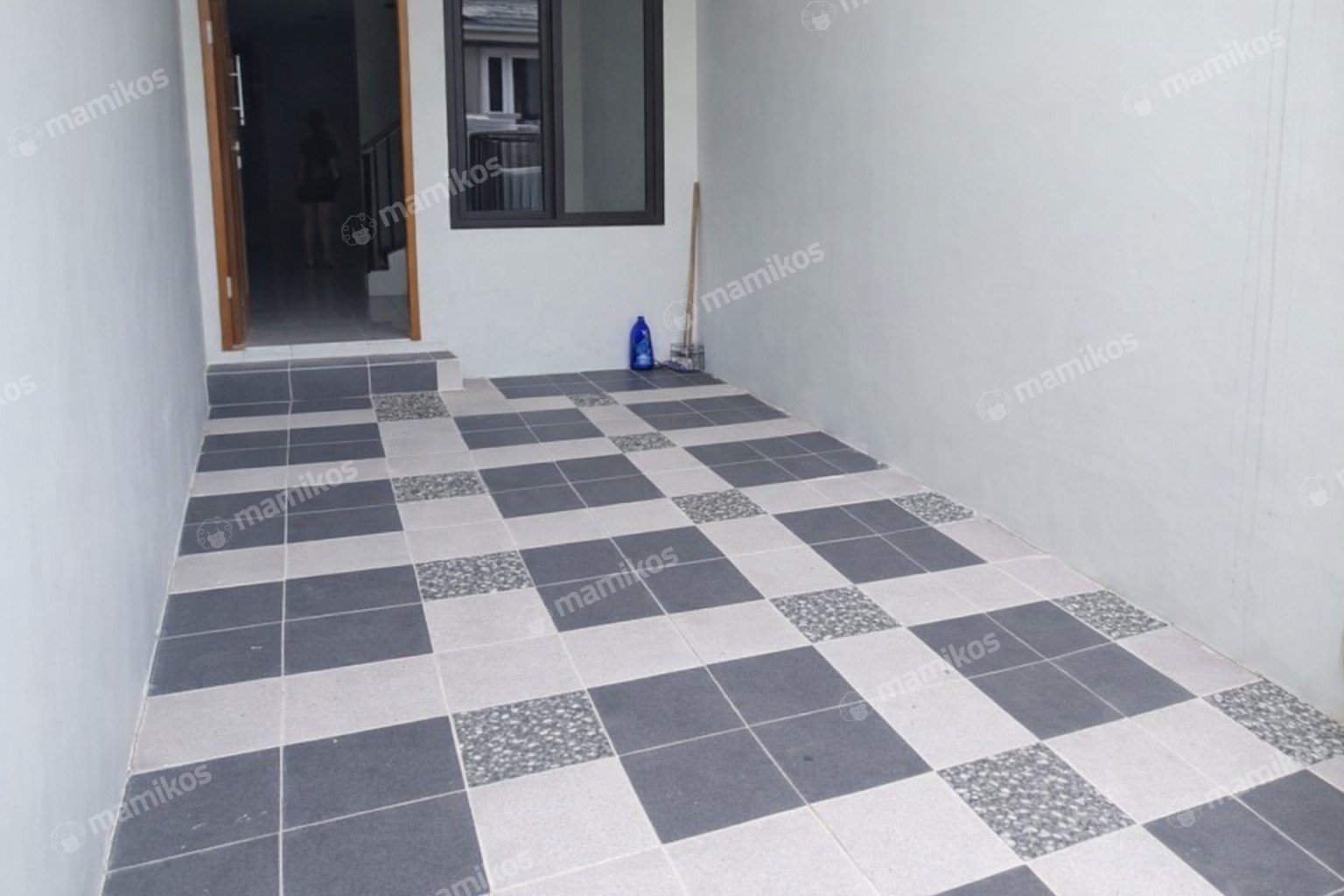 Rumah Sertifikat SHM 3 Kamar Tidur 3 Kamar Mandi Taman Cosmos Jakarta Barat