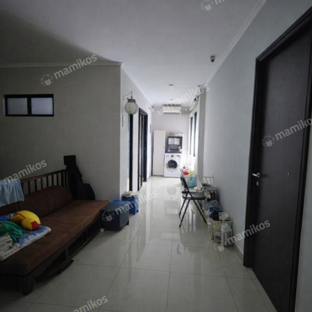 Rumah Sertifikat PPJB 6 Kamar Tidur 4 Kamar Mandi Kota Wisata Jakarta Timur - Photo 4