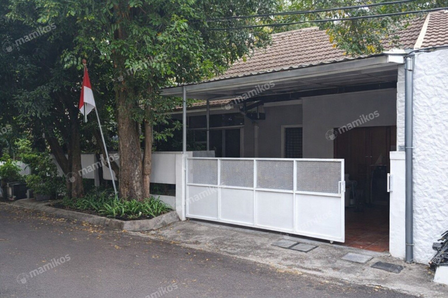 Rumah Sertifikat SHM 5 Kamar Tidur 5 Kamar Mandi Gandaria Jakarta Selatan - Photo 3