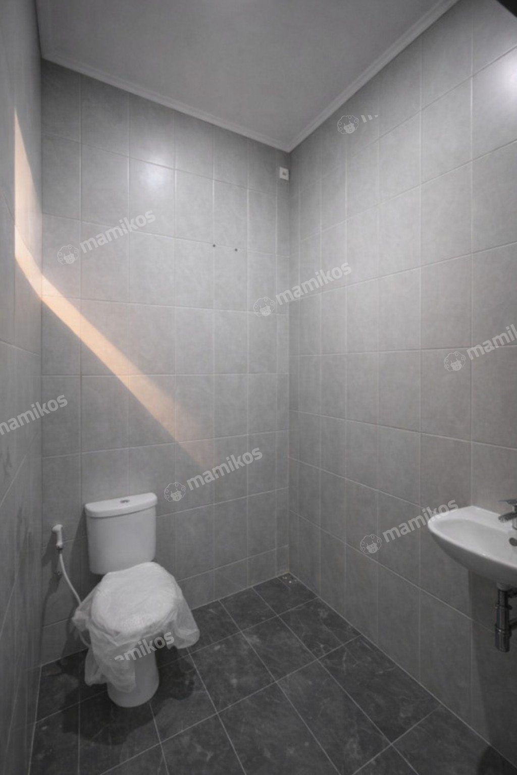 Rumah Sertifikat SHM 3 Kamar Tidur 3 Kamar Mandi Kav DKI Jakarta Barat - Photo 5
