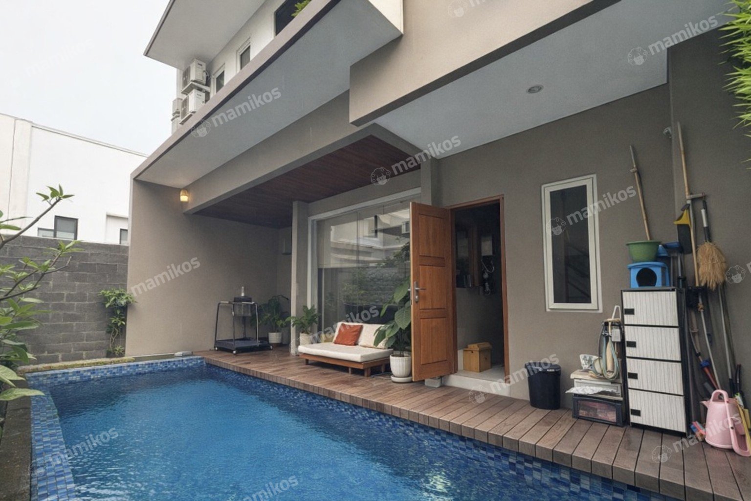 Rumah Sertifikat SHM 4 Kamar Tidur 4 Kamar Mandi Kemang Jakarta Selatan