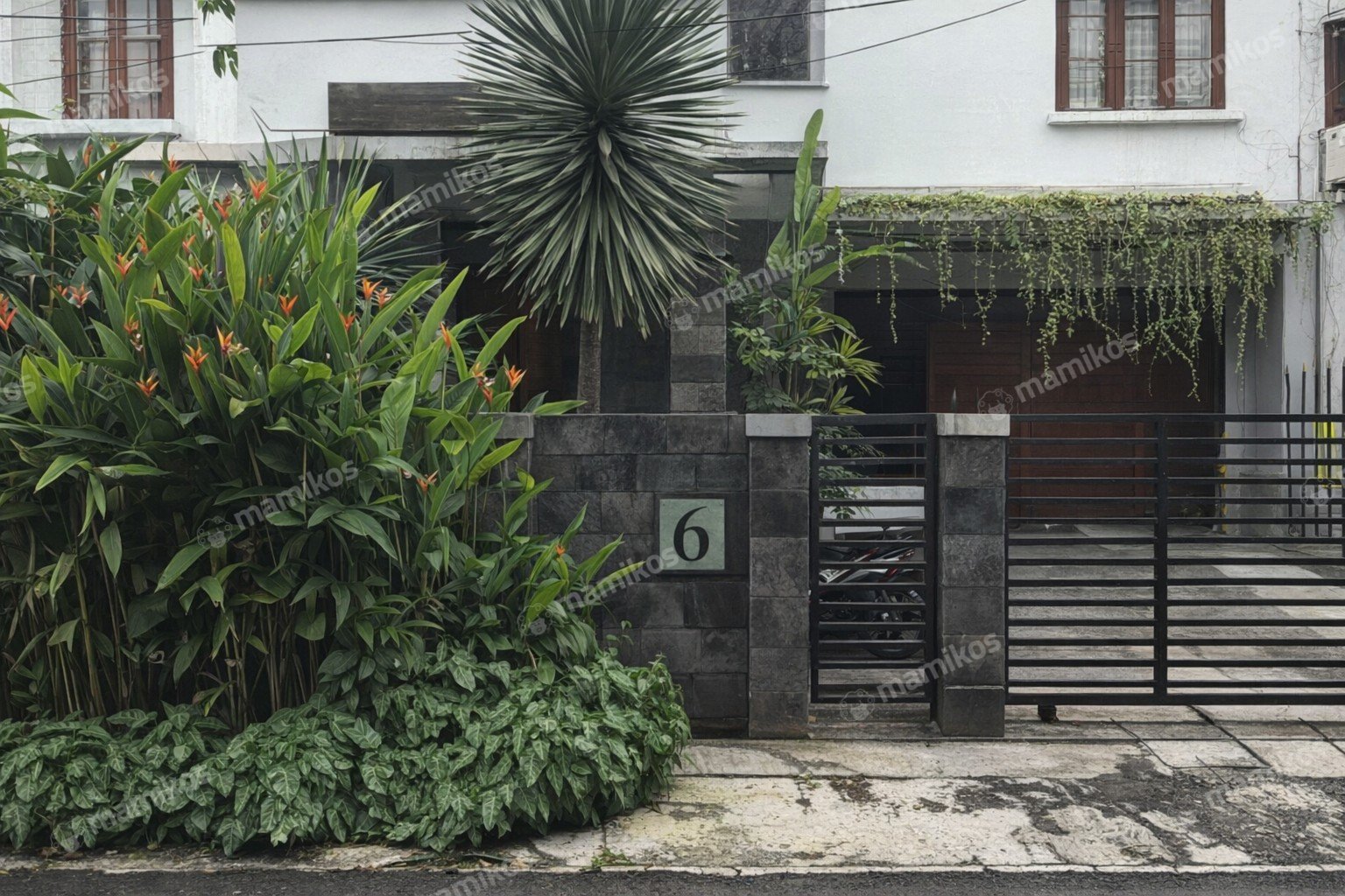 Rumah Sertifikat SHM 6 Kamar Tidur 6 Kamar Mandi Gandaria Jakarta Selatan