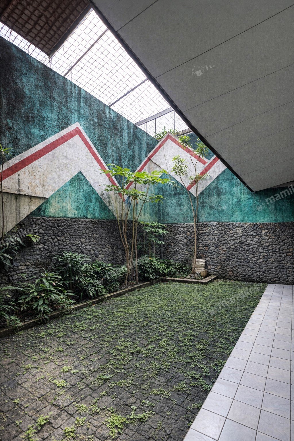 Rumah Sertifikat SHM 4 Kamar Tidur 3 Kamar Mandi Intercon Jakarta Barat - Photo 2
