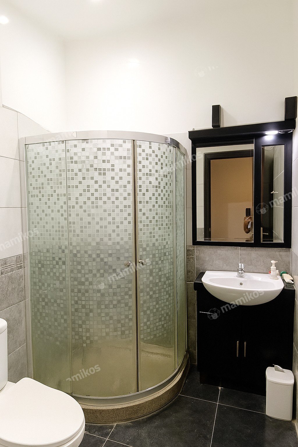 Rumah Sertifikat SHM 4 Kamar Tidur 3 Kamar Mandi Tomang Jakarta Barat - Photo 2