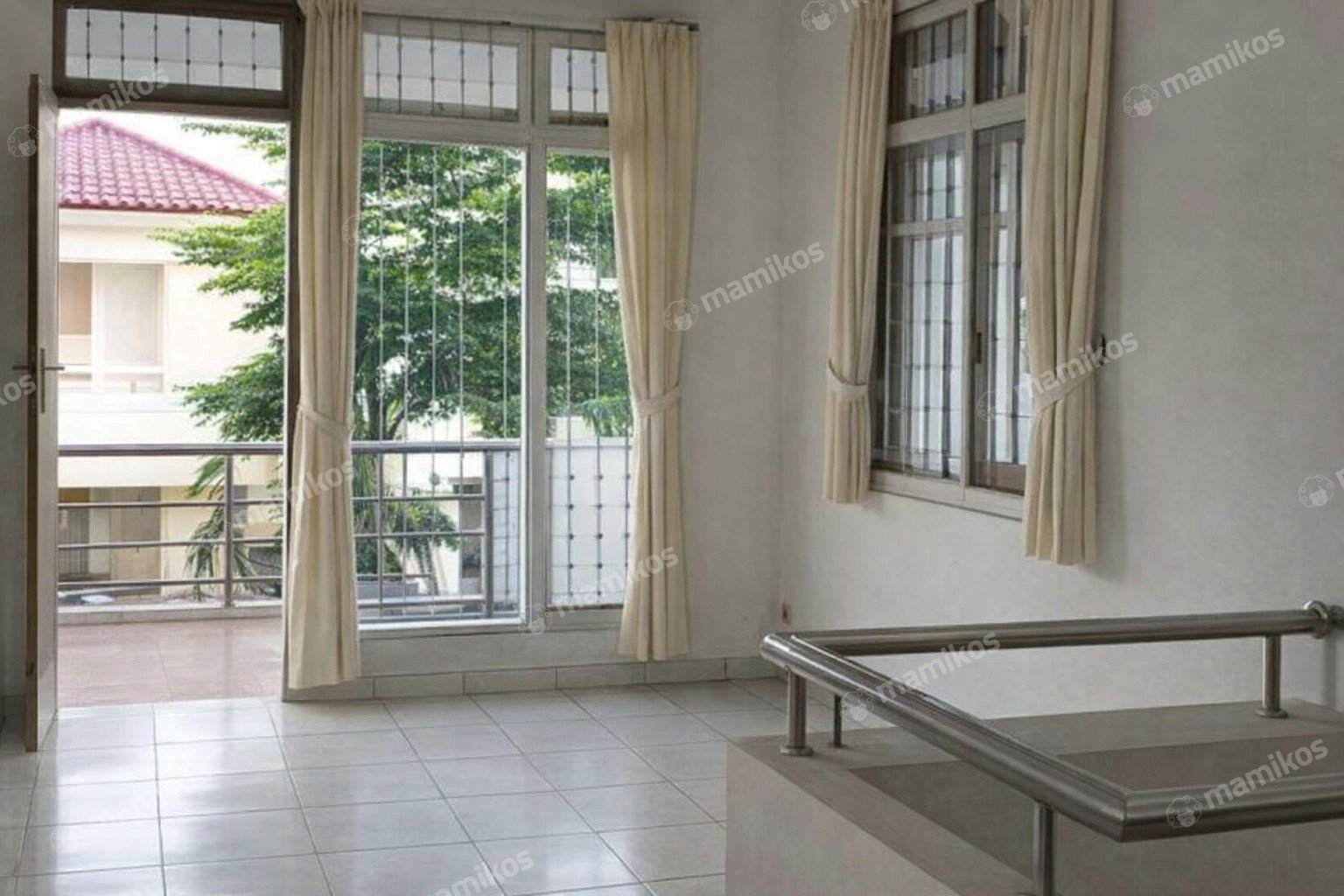 Rumah Sertifikat SHM 3 Kamar Tidur 2 Kamar Mandi Permata Buana Jakarta Barat
