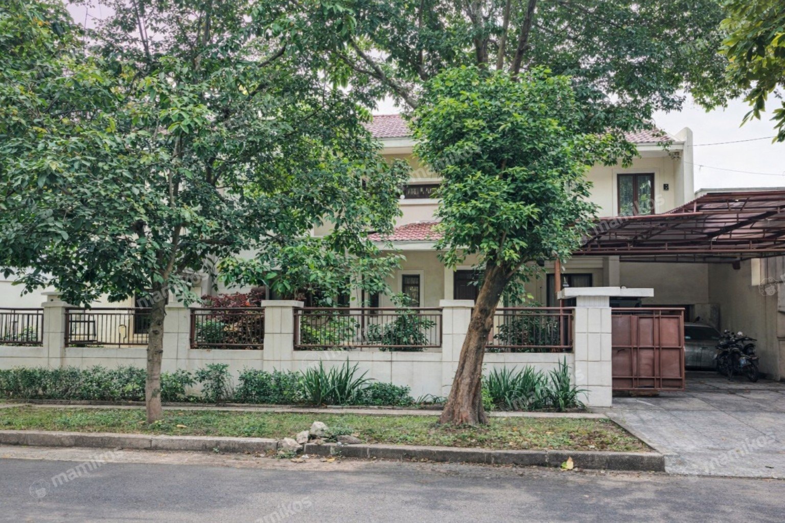 Rumah Sertifikat SHM 4 Kamar Tidur 4 Kamar Mandi Kebayoran Baru Jakarta Selatan - Photo 2