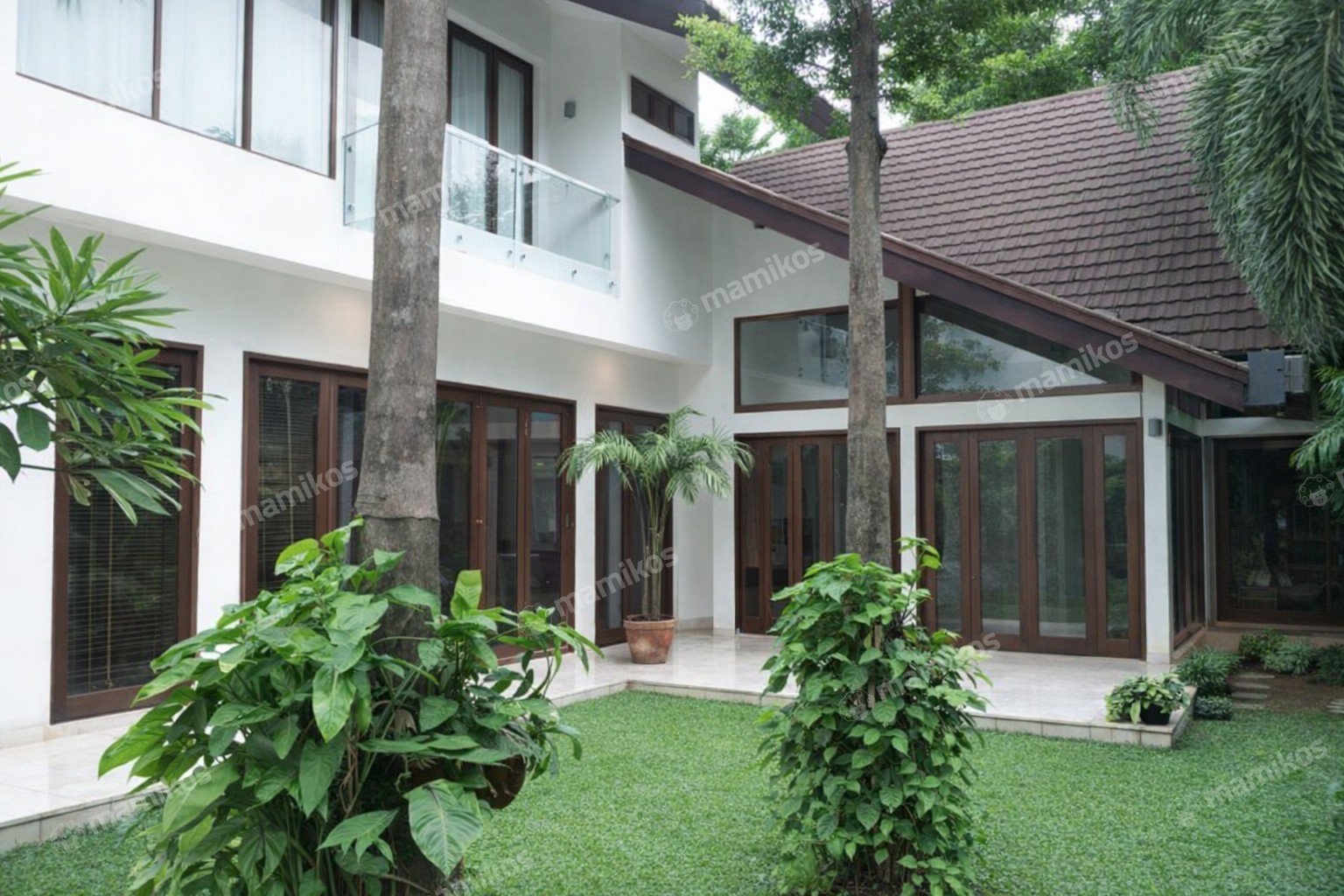 Rumah Sertifikat SHM 5 Kamar Tidur 4 Kamar Mandi Kemang Jakarta Selatan