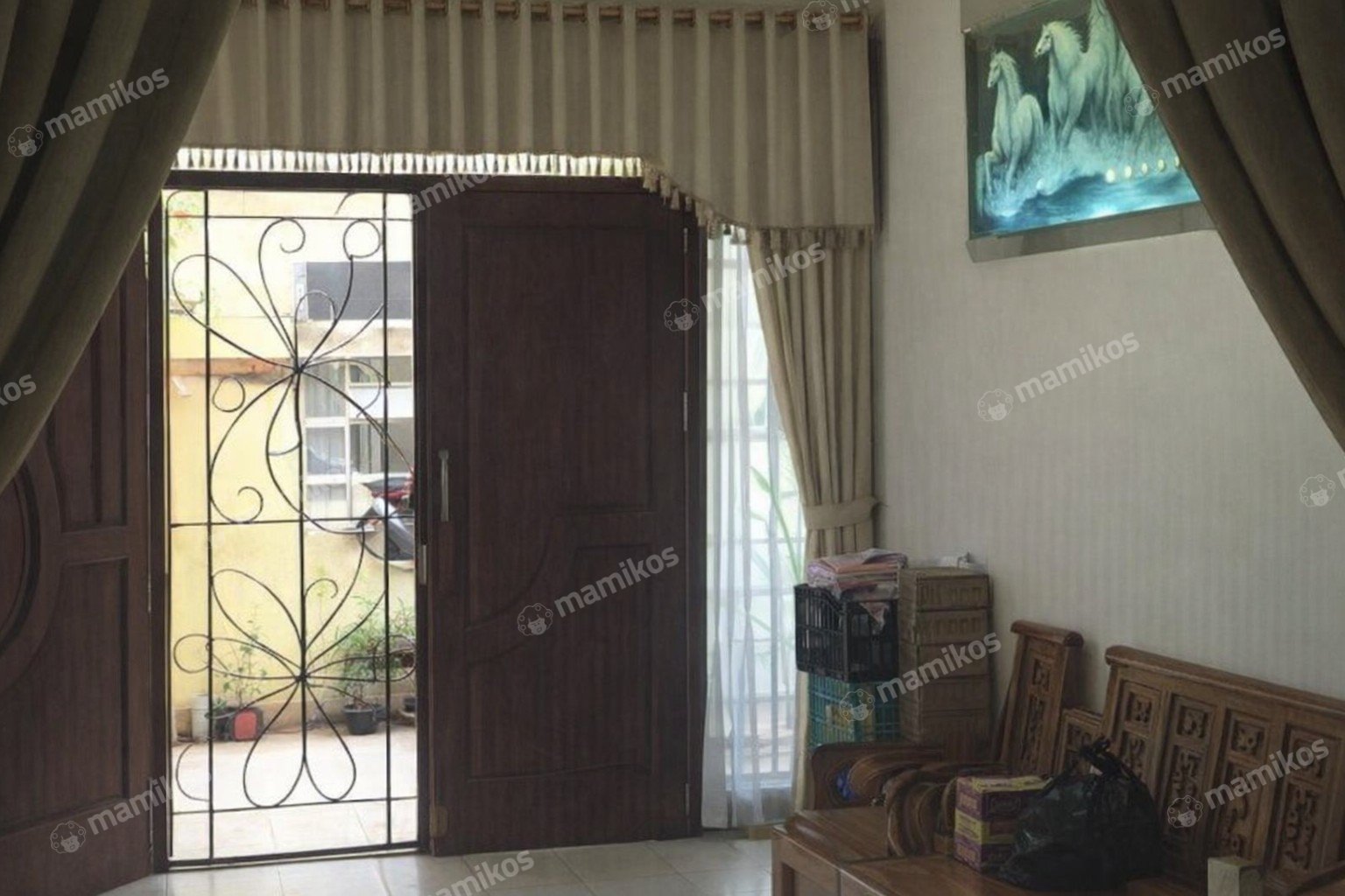 Rumah Sertifikat SHM 4 Kamar Tidur 3 Kamar Mandi Taman Palem Jakarta Barat