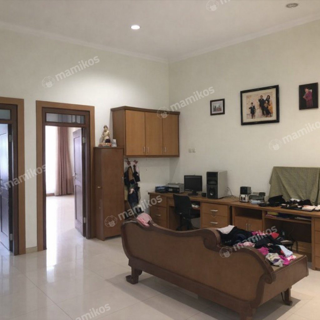 Rumah Sertifikat SHM 4 Kamar Tidur 3 Kamar Mandi Taman Palem Jakarta Barat - Photo 4