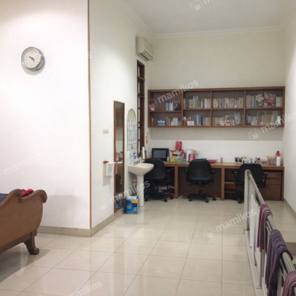 Rumah Sertifikat SHM 4 Kamar Tidur 3 Kamar Mandi Taman Palem Jakarta Barat - Photo 5